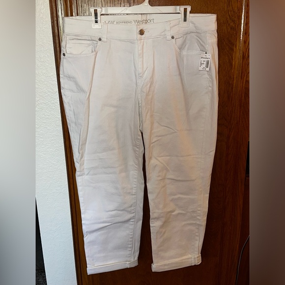 Dressbarn Westport Signature Fit White 14W Boyfriend Jeans - Picture 8 of 8